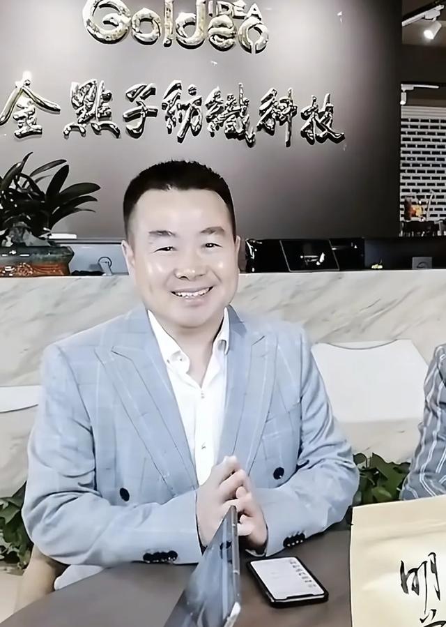 突发！纺织年夜
佬毕光钧跳楼身亡，仅56岁，儿子有自闭症，逝世


因惋惜