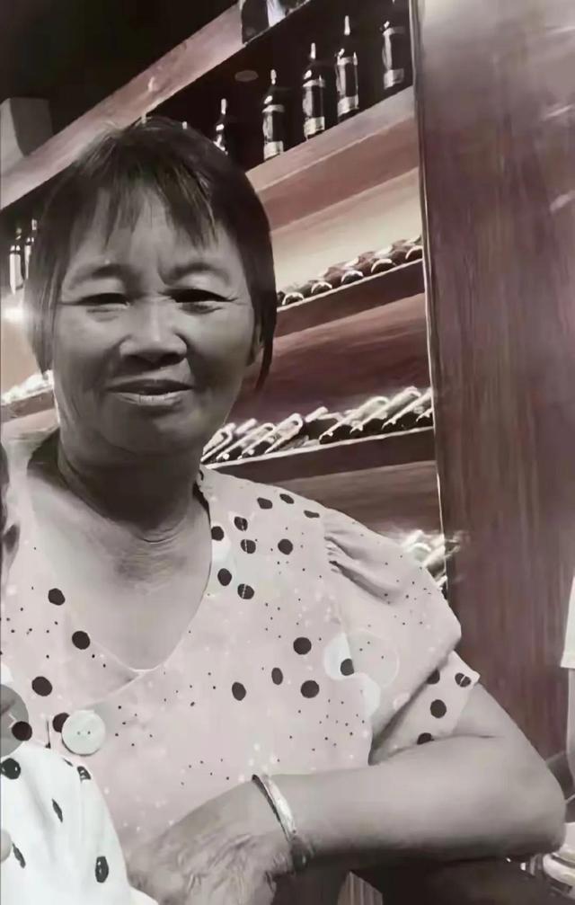 广东廉江一家3口被杀！妈妈很漂亮，凶手身份被扒，知情人曝内情