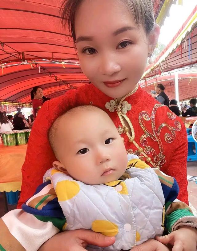 广东廉江一家3口被杀！妈妈很漂亮，凶手身份被扒，知情人曝内情