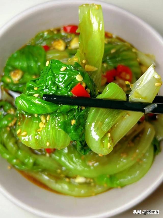 就寝欠好，年夜
多是肝火旺，建议春季多吃这5道菜，清肝火助就寝