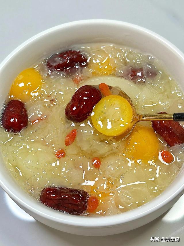 就寝欠好，年夜
多是肝火旺，建议春季多吃这5道菜，清肝火助就寝