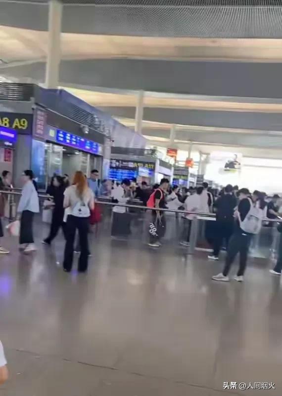 32岁男子跳轨身亡后续：知情人发声，男子身份曝光，轻生缘故原由太惨