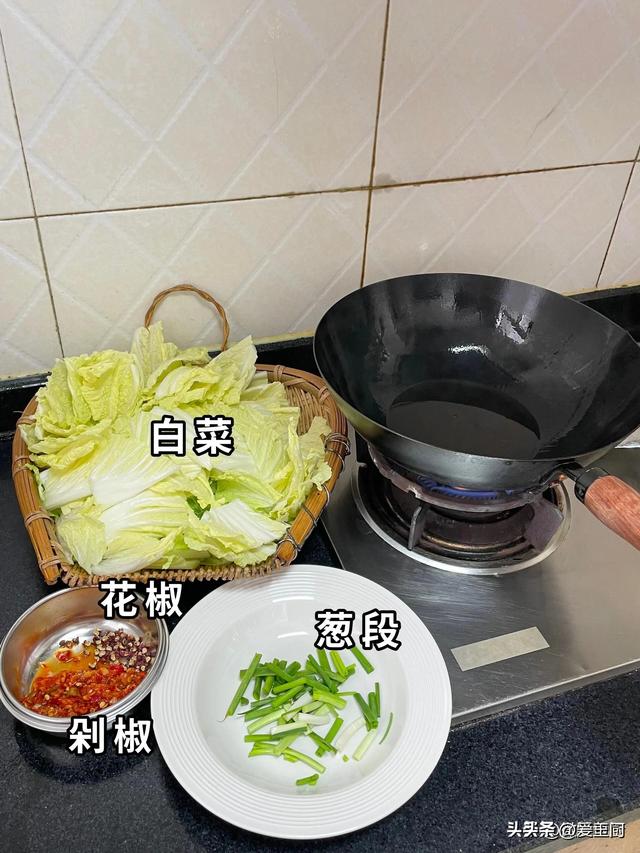 春天，便秘“最怕”5种蔬菜，天天吃点，清肠胃，肚子不再胀胀的