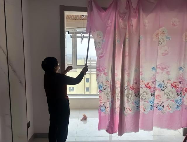 央视点名！大同订婚案二审反转，男方母亲真面目曝光，舆论一边倒