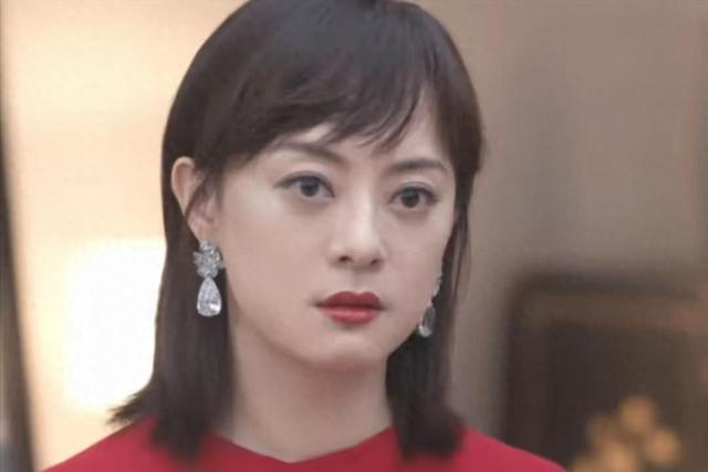 这一次，就连央视也救不了，满脸疲劳且走演技下坡路的孙俪