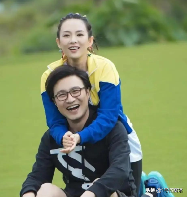 看见森林北的湿身照，才明白三婚的汪峰多会挑，章子怡输的不冤
