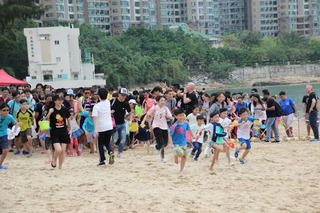 深圳陷落！百万港人涌入内地，港口
被挤爆！