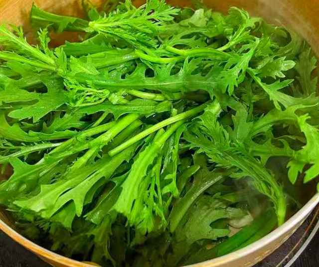 “睡眠不好，多是肝火
旺”，春天多吃这3菜，降肝火
、有助睡眠！