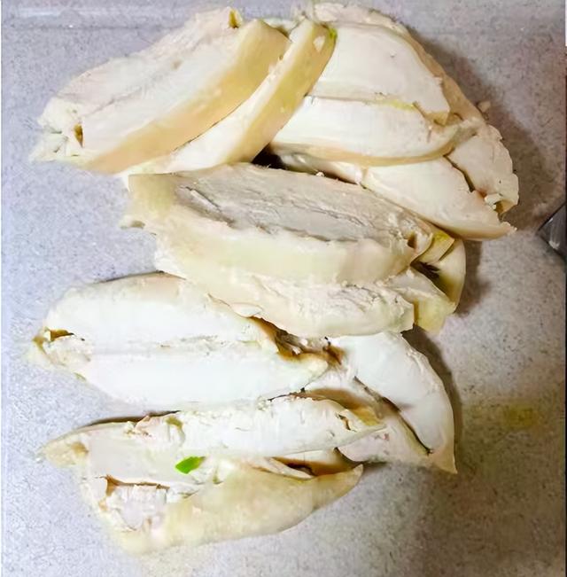“睡眠不好，多是肝火
旺”，春天多吃这3菜，降肝火
、有助睡眠！