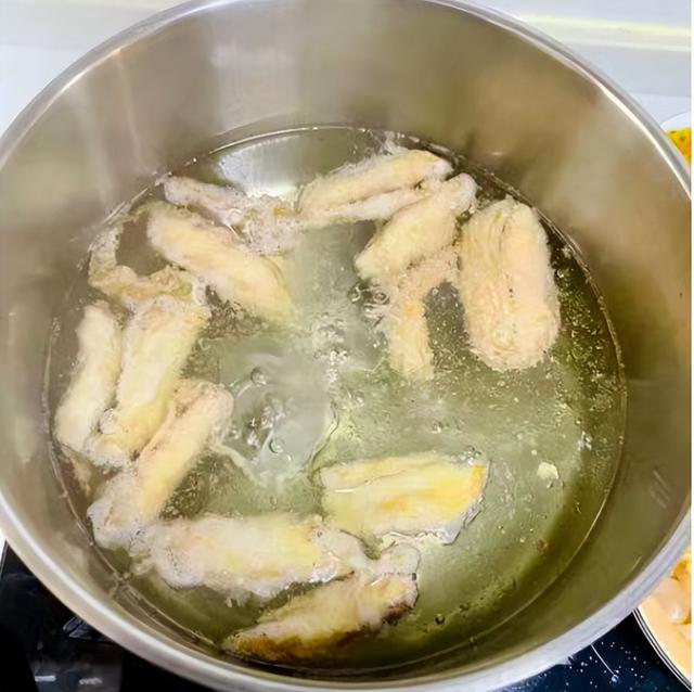 “睡眠不好，多是肝火
旺”，春天多吃这3菜，降肝火
、有助睡眠！