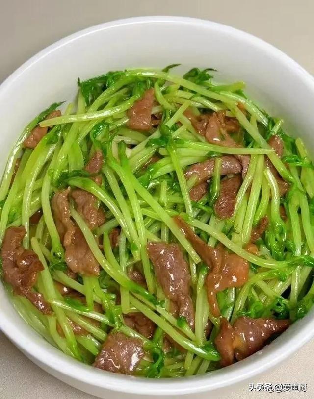 “减肥最猛”的4道菜谱，爱美人
士按期
吃，加快脂肪燃烧，效果好