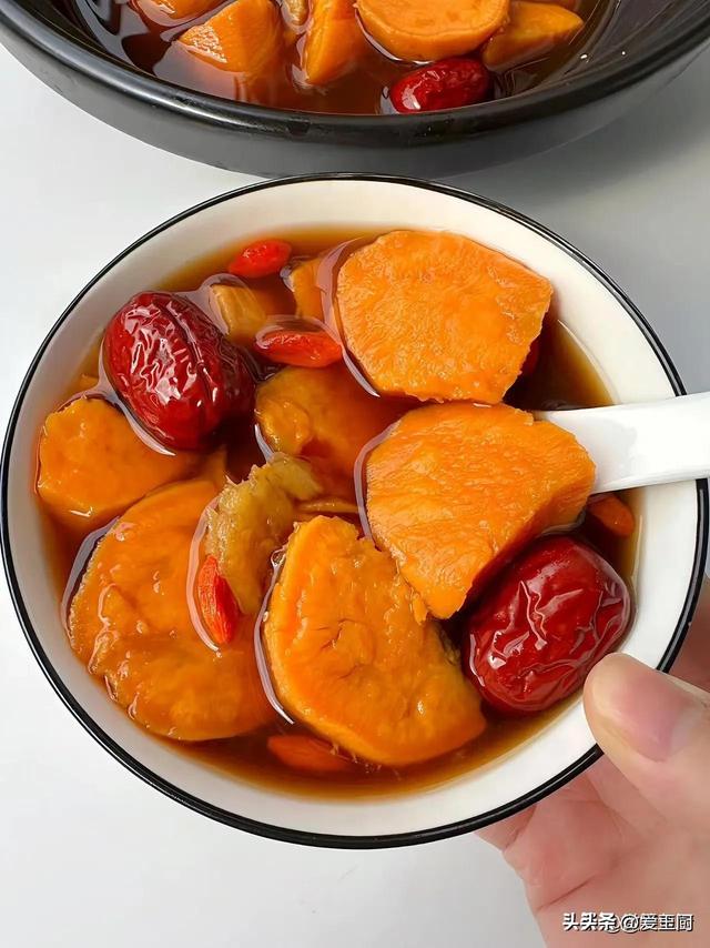 自带“黄体酮”的4种食品，发起45岁后一周吃2次，皮肤水嫩有光泽