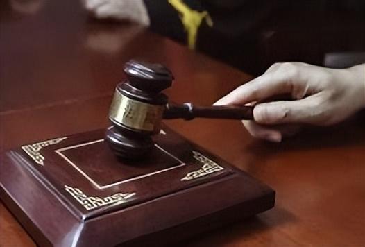 女子伸腿拦高铁后续：官方转达细节，女子身份被扒，结局大年夜

快人心
