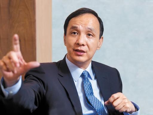 倒计时6天，岛内两党迎决战
，赖清德被催下台，美专机直奔台岛