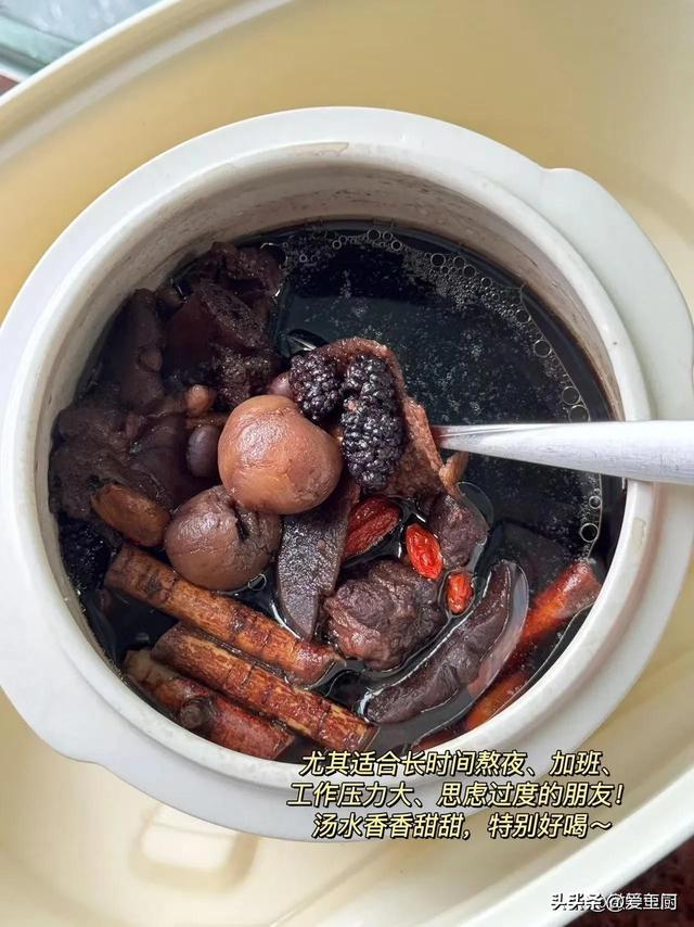 男性过了五十岁后，多食这三样，每周两次，补肝益肾，回到二十岁