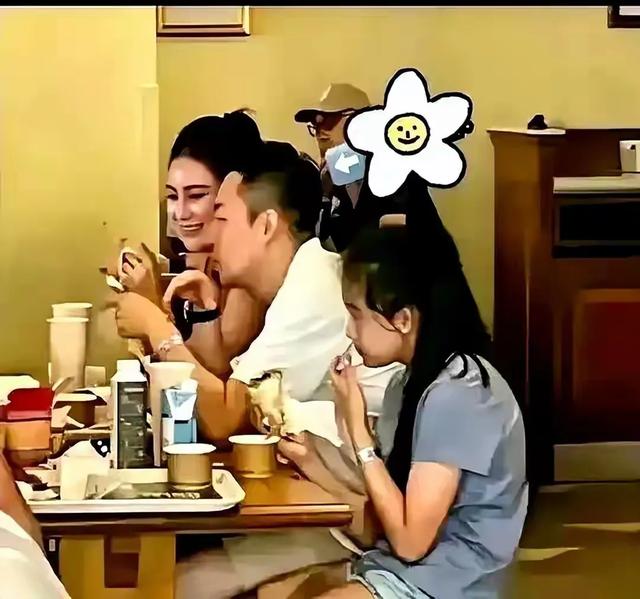 年夜
s儿女终于回京，体态
忍争议！原来年夜
s逝世
前，早就入不敷出！