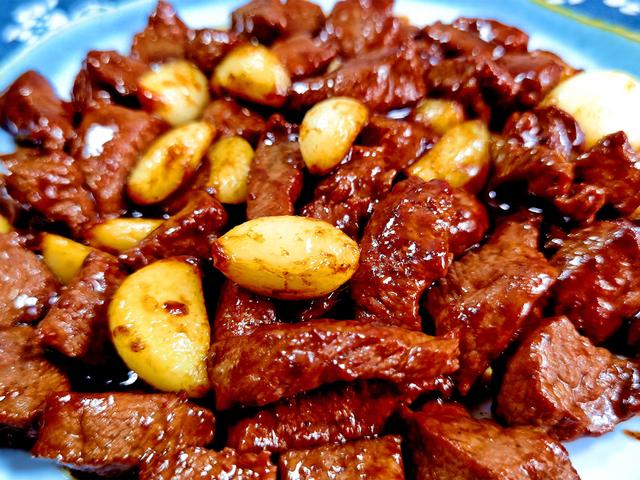 谷雨后，少吃鸡肉和牛肉，提议
多吃这3种肉，腿脚有劲，精力头足