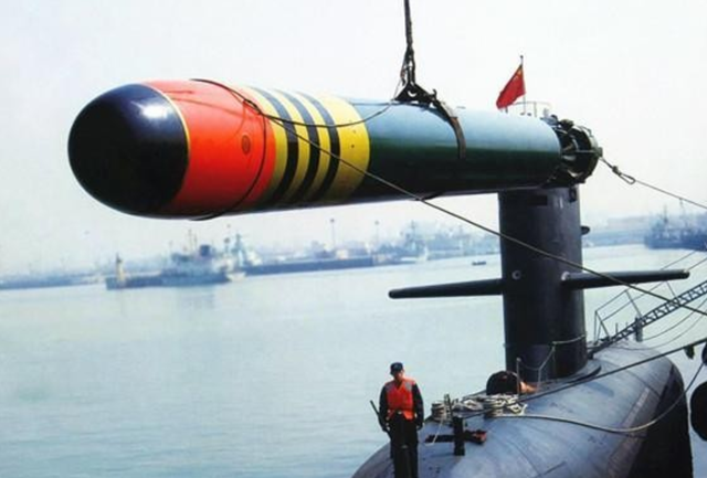 中国试爆一枚，重2公斤的“氢弹”，释放千度热焰
