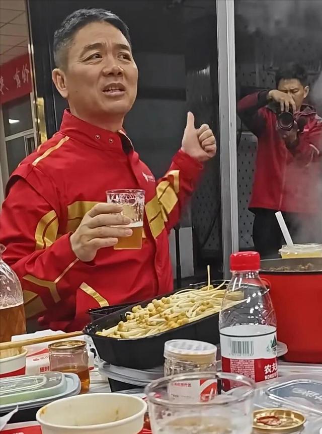 有人说看到刘强东，发明
了一个严峻的题目，不知道各人发明
没有?