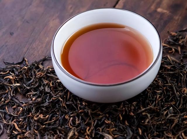 年龄越大越要少品茗？医生发起：年过50岁，这4种茶最好少喝