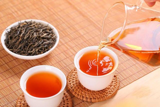 年龄越大越要少品茗？医生发起：年过50岁，这4种茶最好少喝