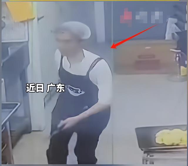 女子被男同事关冷库后续：报警后才道歉，男子身份被扒，女子去职