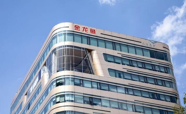 6000亿灰飞烟灭！冒充
成国货的金龙鱼，背后的“资源局”