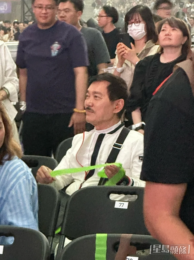 谢霆锋演唱会成修罗场，当众“注解
”王菲，让谢贤、张柏芝成小丑