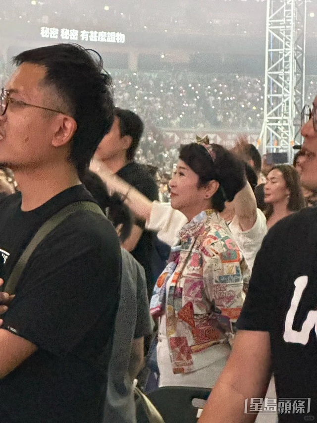 谢霆锋演唱会成修罗场，当众“注解
”王菲，让谢贤、张柏芝成小丑