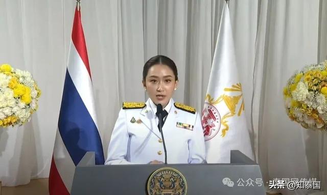 突发！泰国总理住院后，他立即发起
“撤职总理，解散内阁”！