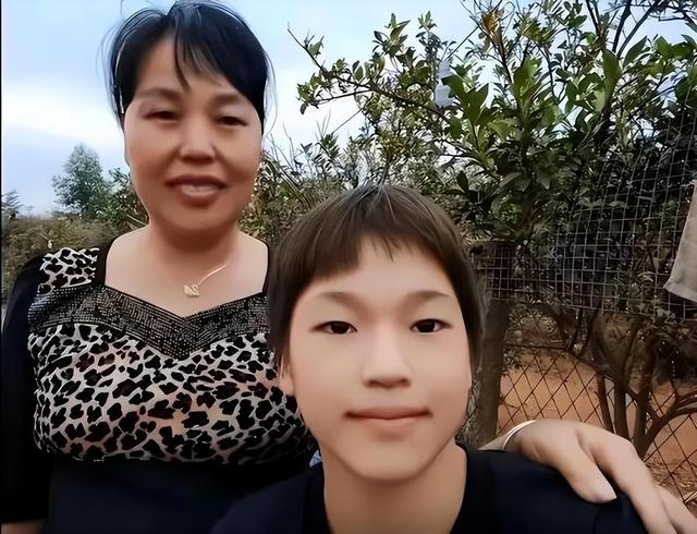 全红婵家乡
盖别墅，老爹找的建筑队已入场，网友调侃奥运冠军有钱