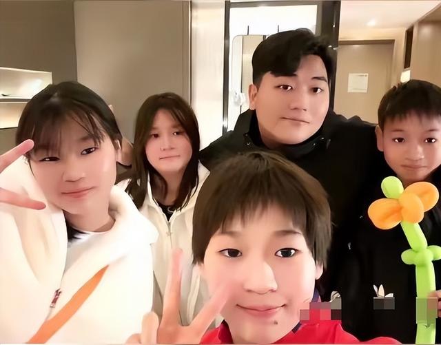 全红婵家乡
盖别墅，老爹找的建筑队已入场，网友调侃奥运冠军有钱