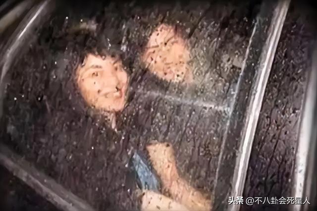 谢霆锋演唱会王菲伴舞，55岁天后仍旧少女，两人兜兜转转终成眷侣