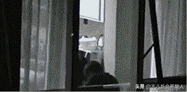 谢霆锋演唱会王菲伴舞，55岁天后仍旧少女，两人兜兜转转终成眷侣
