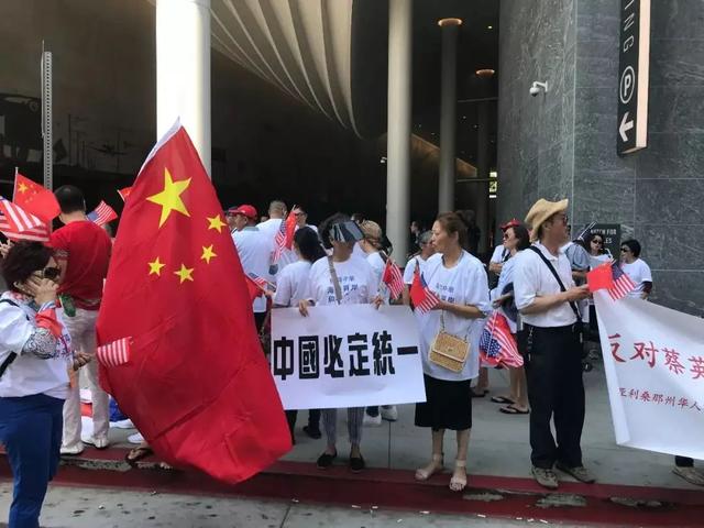 大年夜

批台军告退
，赖清德了局
已定，美兵舰直闯台海，解放军开始反制