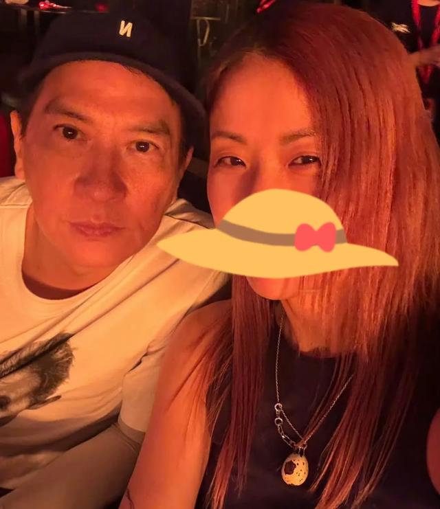 心疼张柏芝！谢霆锋演唱会高调示爱 王菲包间偷拍画面流出！