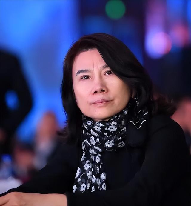 愈演愈烈！董明珠"间谍
言论"被批，官媒发声：别搞对峙
情绪扣帽子