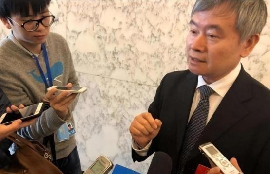 为何故
前五一放7天，现在却改成五天还得调休，原来都是他的发起