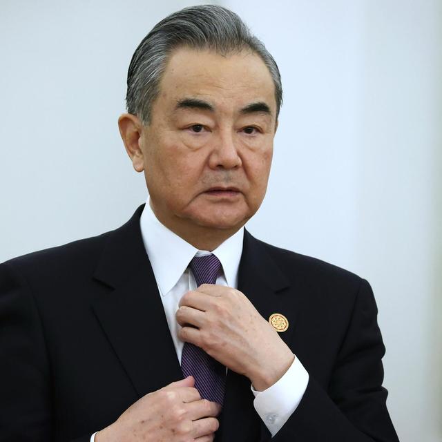 印度突然开闸泄洪，巴基斯坦向中方求救，王毅外长稀有倔强表态