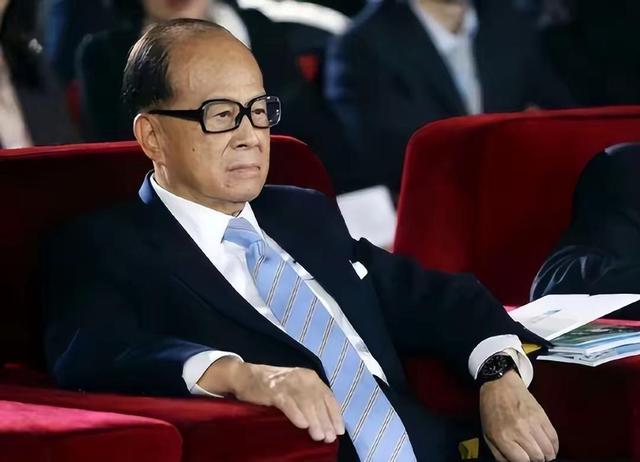 不见棺材不掉
落
泪？李嘉诚集团果然
反抗
国家

检察，市监局撂16字狠话