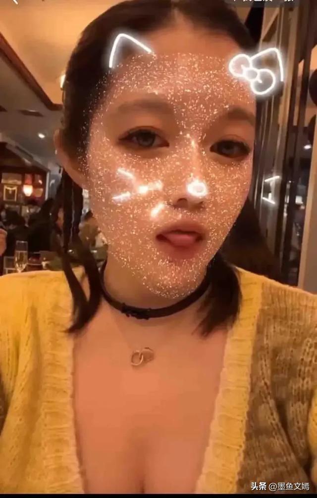 胸外科副主任医师肖某出轨多人，照片年夜
量

流出，知情人爆更多内幕