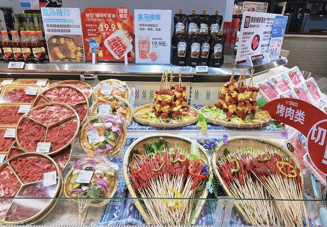 夜宵也能控卡？体重治理
年带火“三低”烧烤和中式摄生
水