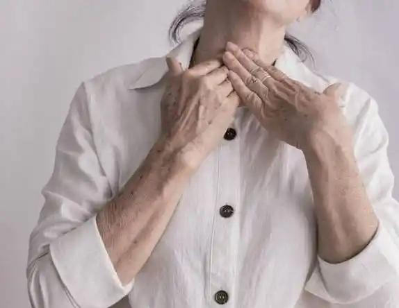 我国超2亿人患甲状腺病？世卫构造：制止食用“4物”，保护甲功