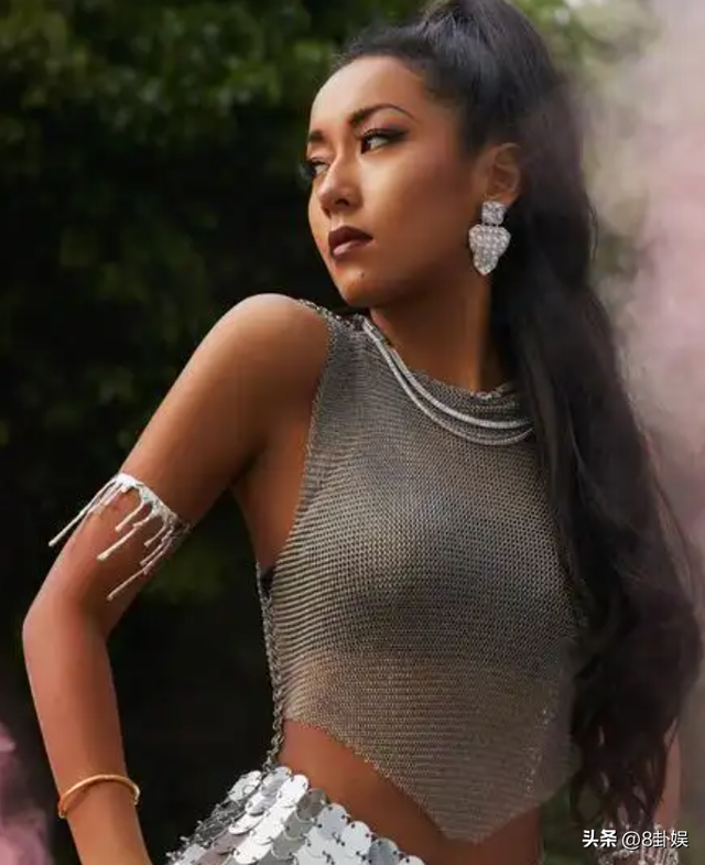 哭穷炫富当“三姐”，装了10年的吉克隽逸，终究难逃“恶果”