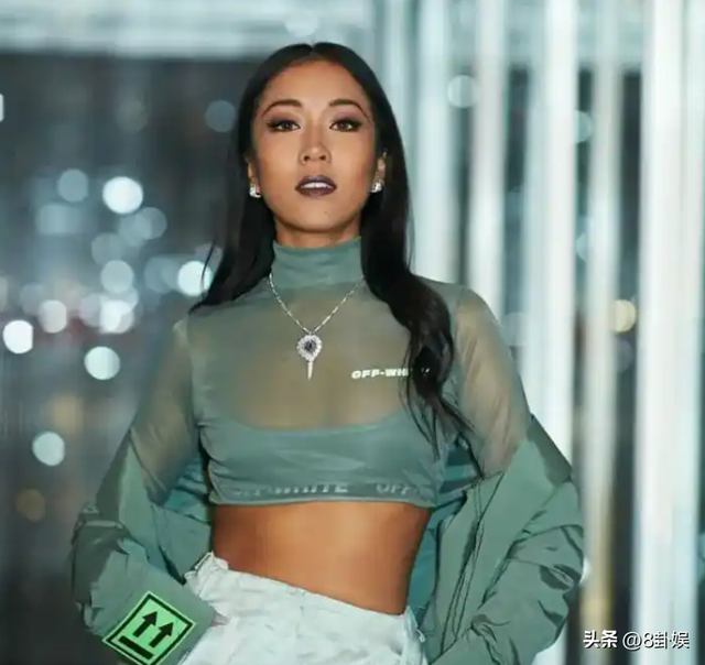 哭穷炫富当“三姐”，装了10年的吉克隽逸，终究难逃“恶果”