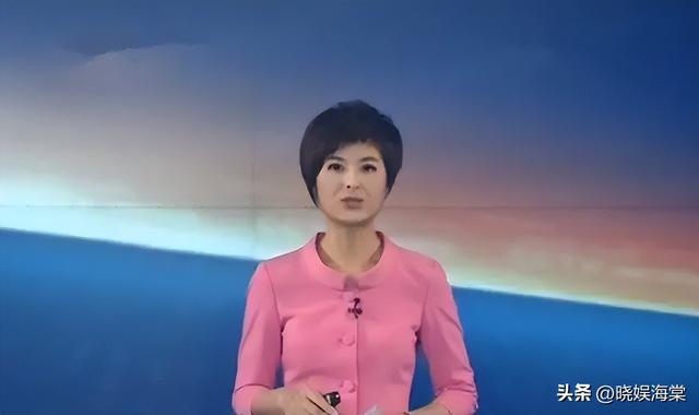 她曾是央视一枝花，低调嫁大18岁李铁为妻，现在52岁已满头白发