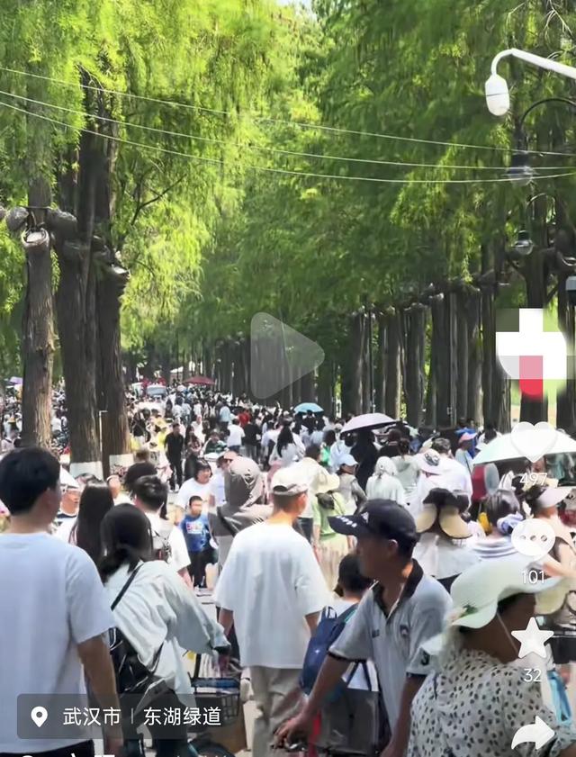 五一最堵10大景点出炉！网友：第1名堵到怀疑人生，第5名直接劝退