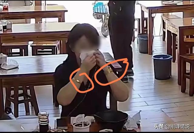 上海一女子扔鼻涕纸面临社会性逝世
亡，工作将不保，多部门参与观察