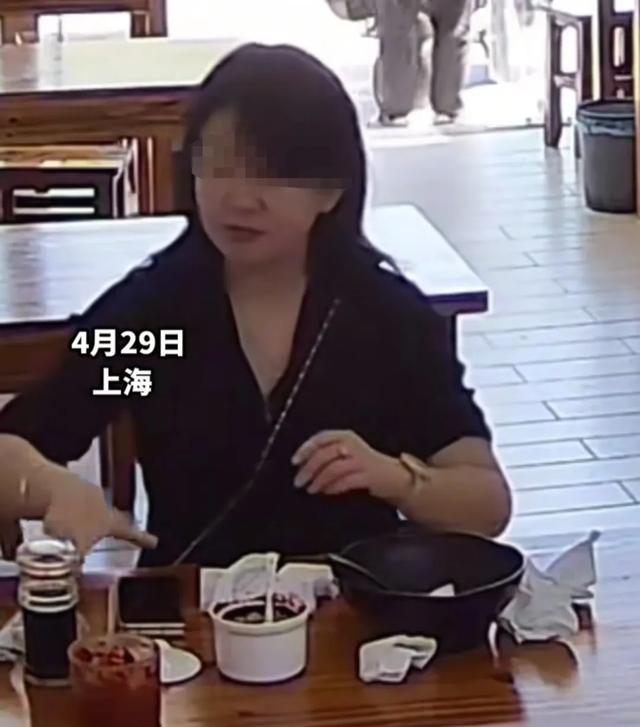 女子扔鼻涕纸后续：人已找到，调解时反悔！罐已毁、东家女儿发声