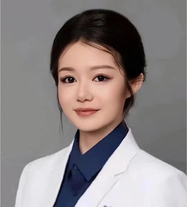 比董小姐更牛的韩小姐出现了，活得比专科还轻松，规培堪比偶像剧